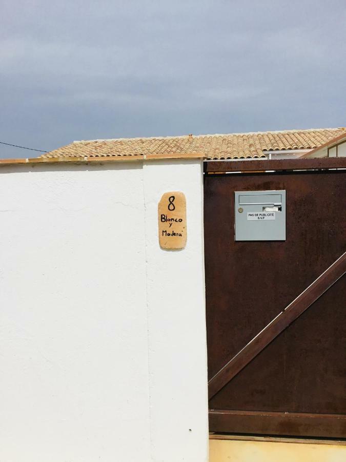 Сasa de vacaciones Blanco Y Madera